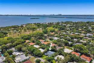 630 Ne 52nd Ter - Photo 1 of 1