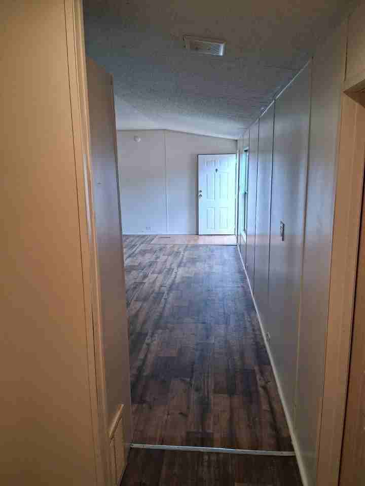 106 Carol Ln - Photo 3 of 7