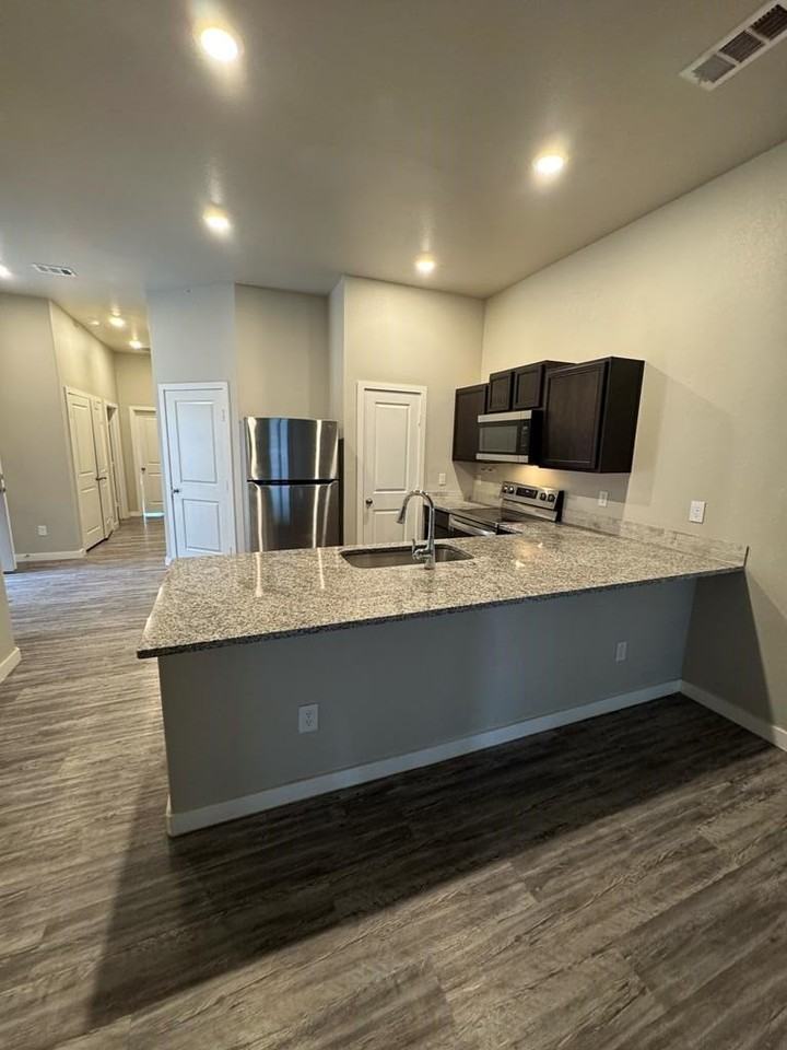 88 Maverick Dr - Photo 3 of 9