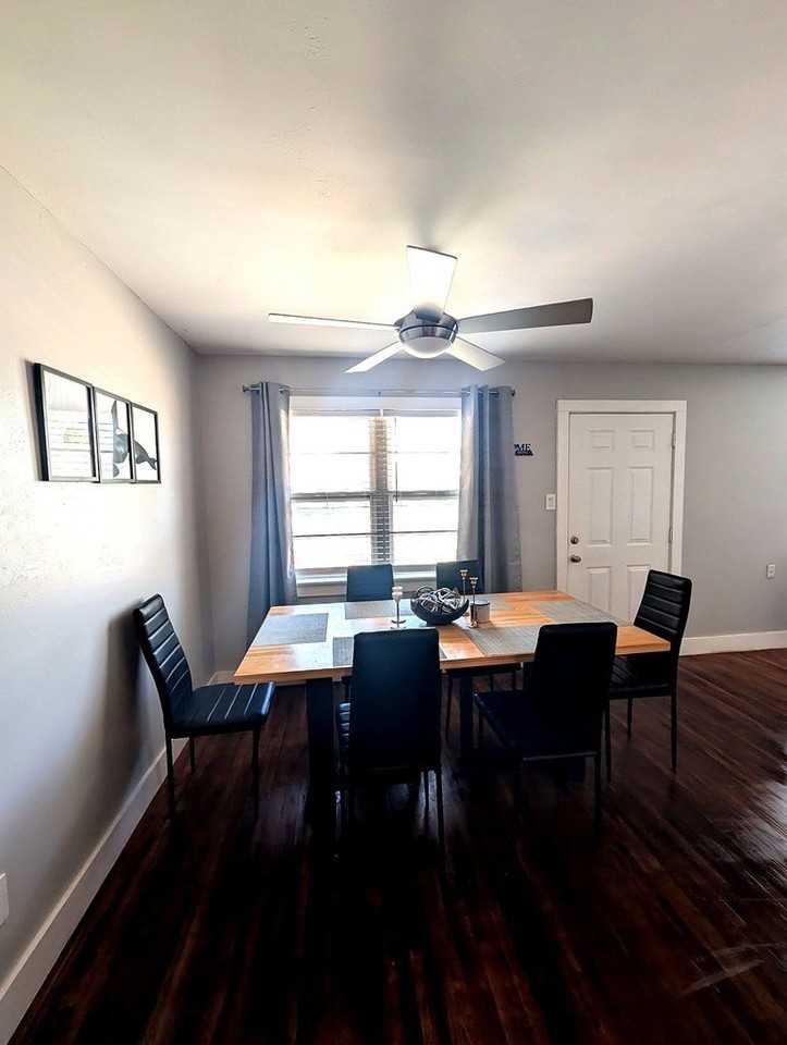 1202 Douglas Dr - Photo 4 of 12