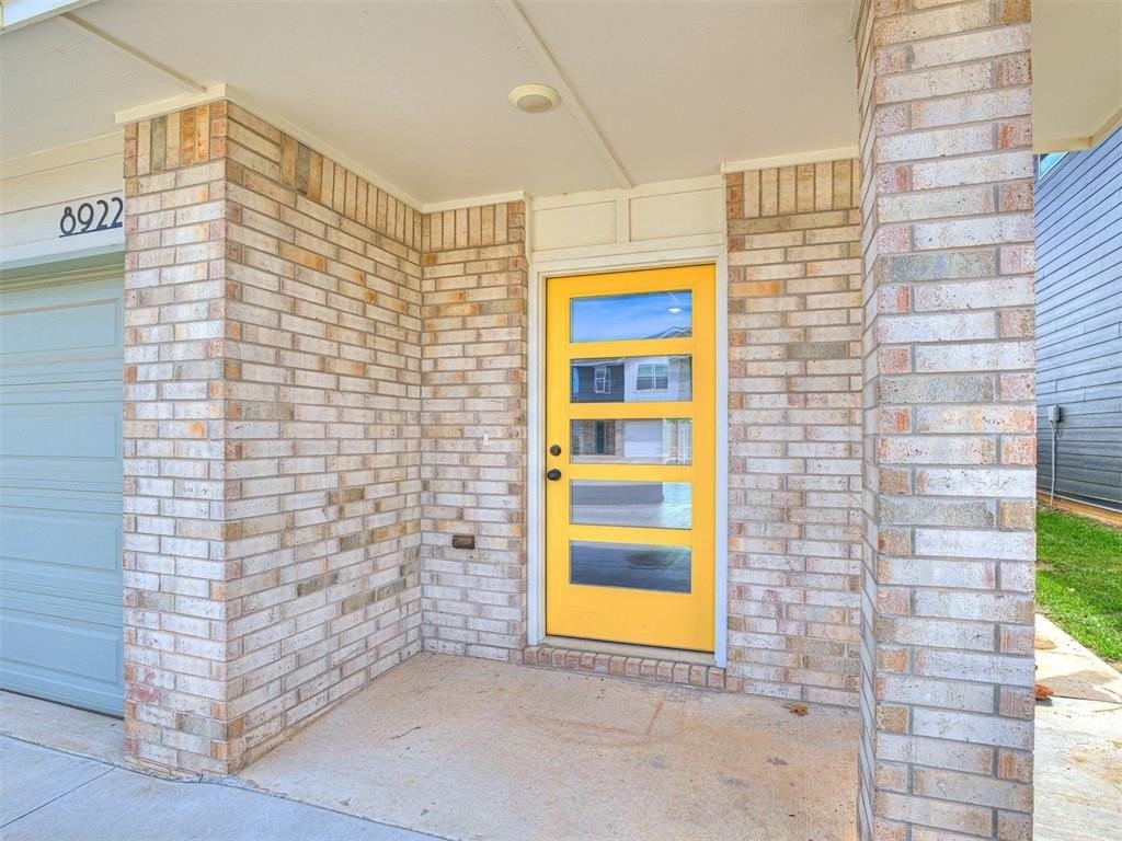 8922 Nw 109th Ter - Photo 2 of 31