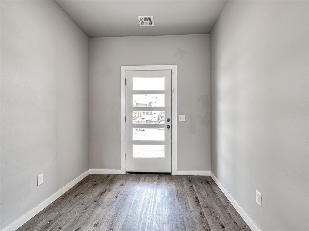 8922 Nw 109th Ter - Photo 3 of 31