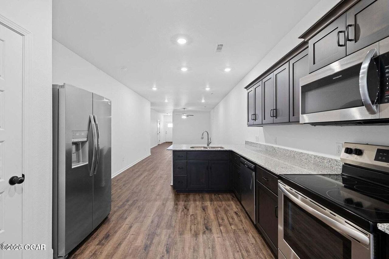 609 Short Leaf Ln - Photo 7 of 19