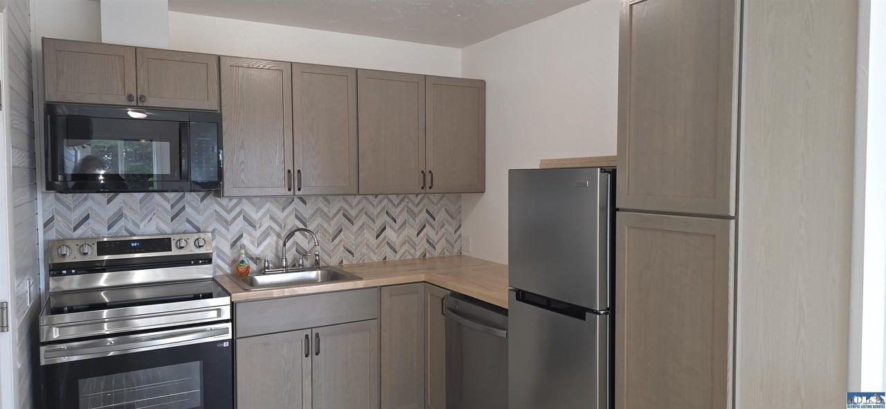 251 Spring View Pl - Photo 5 of 23