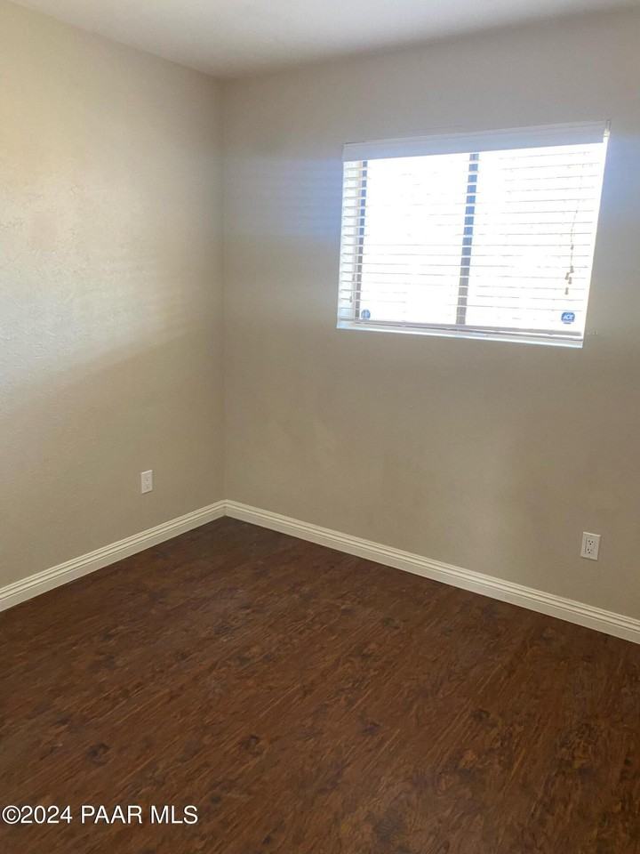 4500 N Carla Vista Dr - Photo 3 of 11