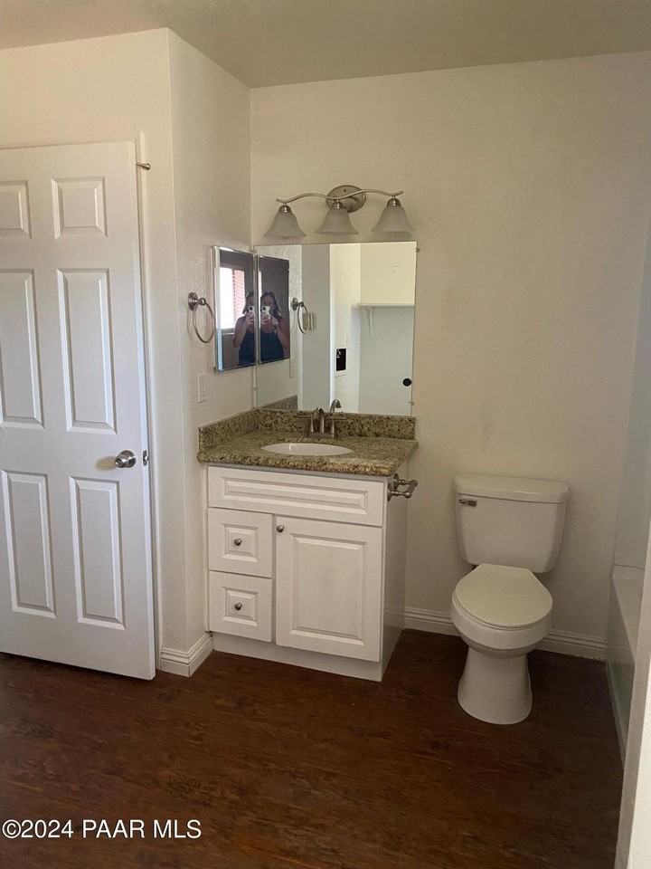 4500 N Carla Vista Dr - Photo 6 of 11