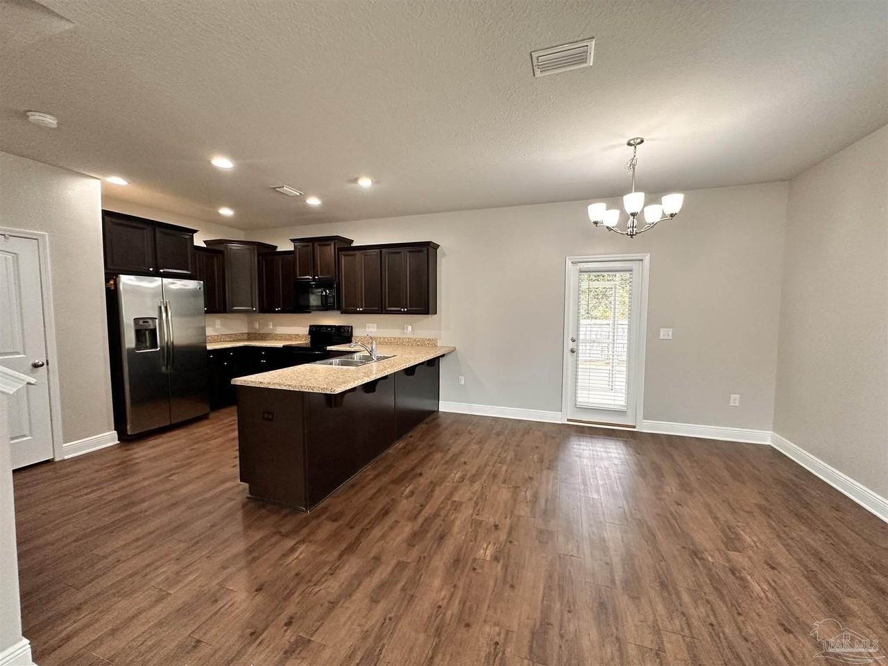 8600 Bucklebury Dr - Photo 4 of 23