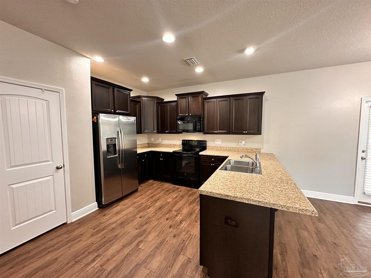 8600 Bucklebury Dr - Photo 5 of 23