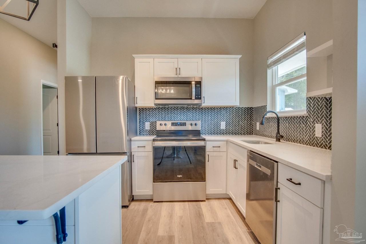 203 S L St - Photo 7 of 40