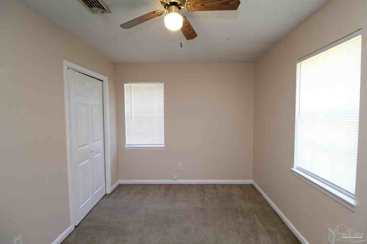 1608 Sunny Ridge Ln - Photo 7 of 10