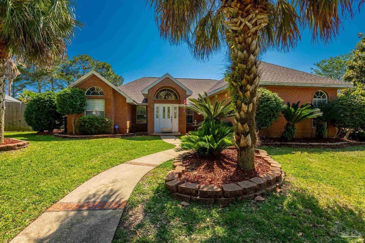 400 Ridge Wood Cir - Photo 2 of 50