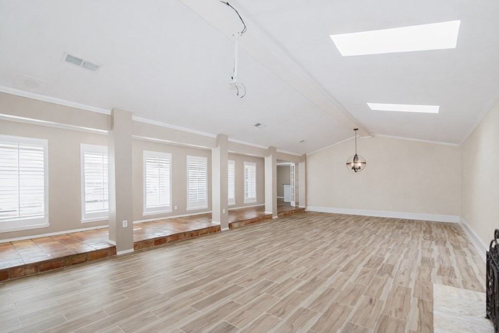 3306 Haynes Ave - Photo 6 of 39