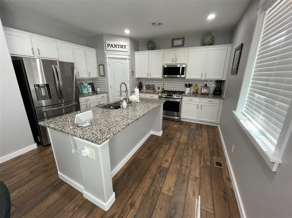 7130 Golden Acacia Ln - Photo 5 of 30