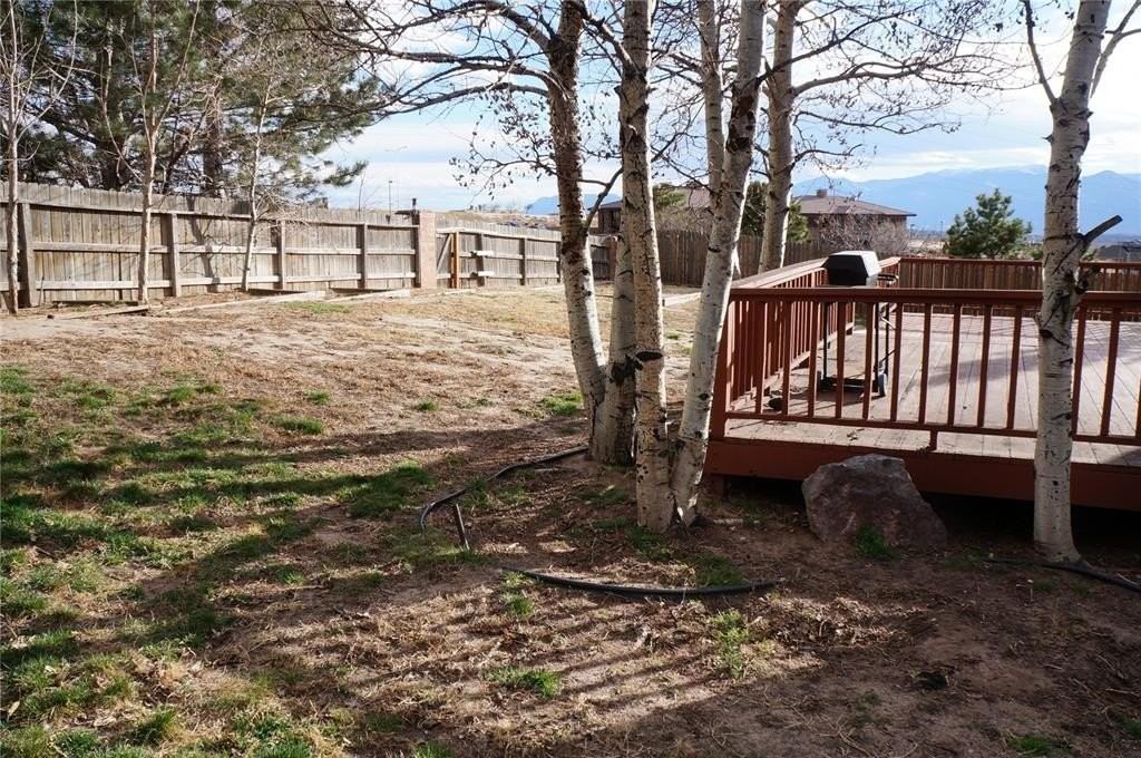 7565 Hickorywood Dr - Photo 2 of 22