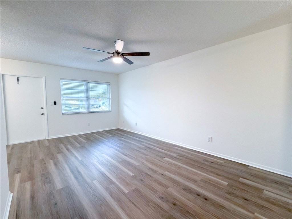 99 Spring Lake Dr #205 - Photo 7 of 15