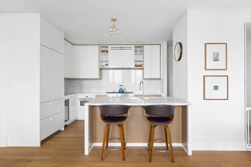 1 Clinton St - Photo 3 of 9