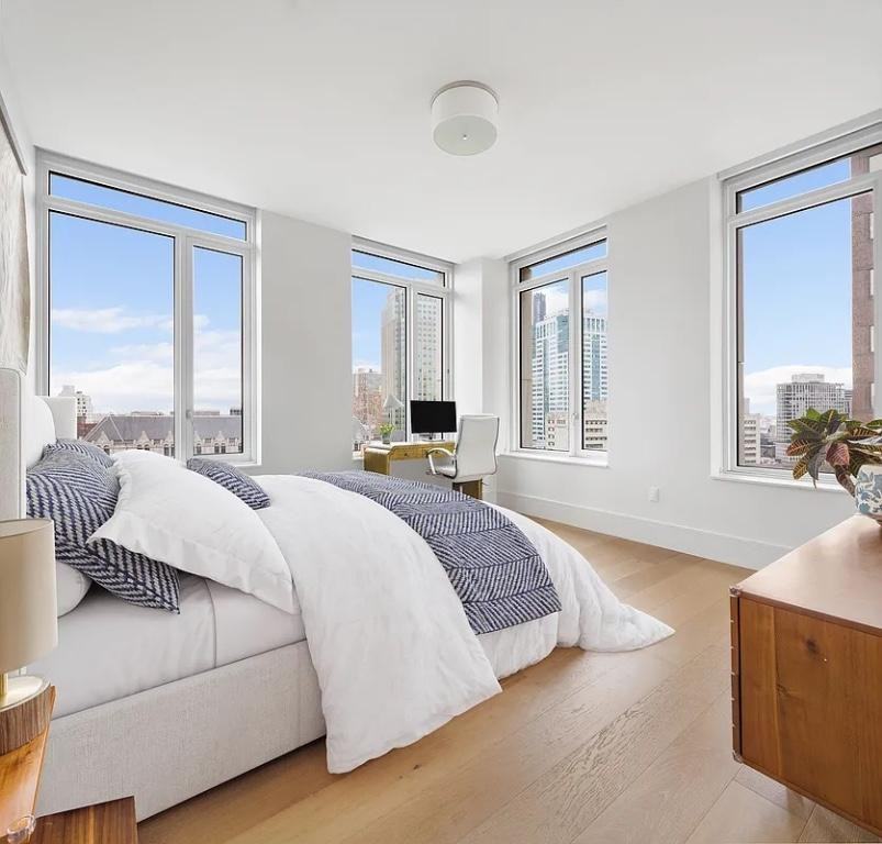 1 Clinton St - Photo 4 of 9