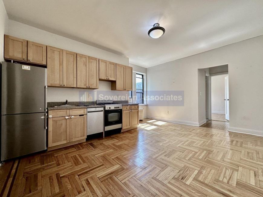 660 Fort Washington Ave - Photo 3 of 6