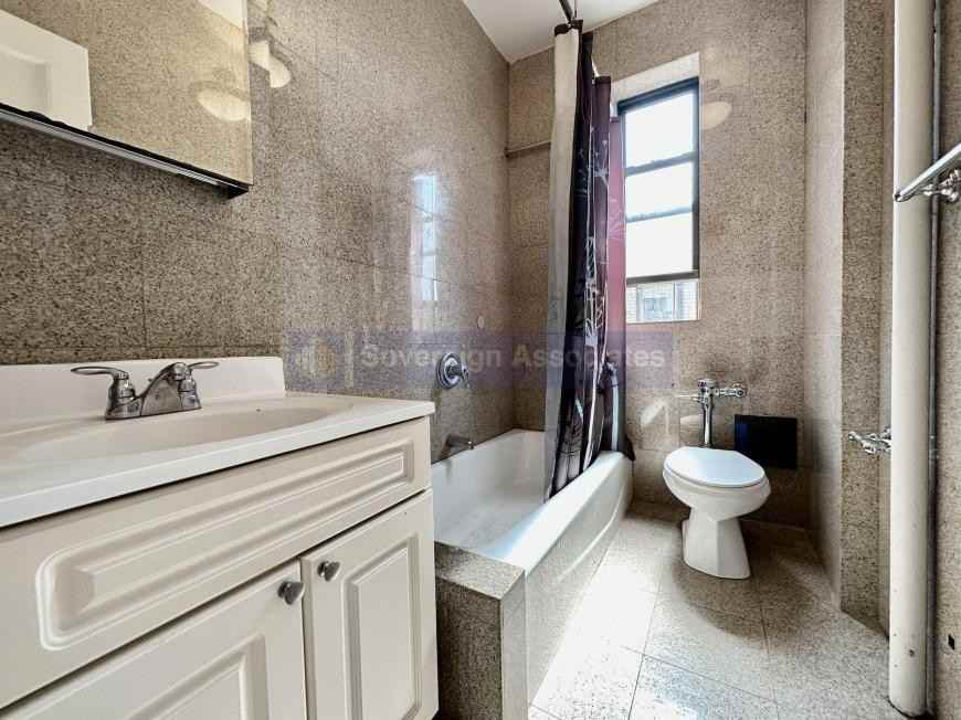 660 Fort Washington Ave - Photo 6 of 6