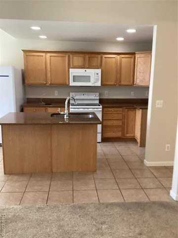 32127 Heavenly Ct - Photo 4 of 13