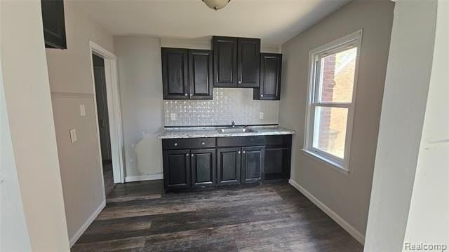 19587 Waltham St - Photo 4 of 9