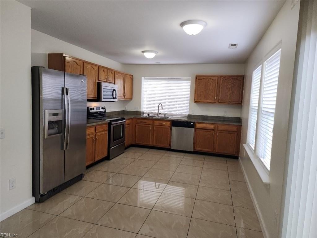 153 Graystone Trce - Photo 3 of 25