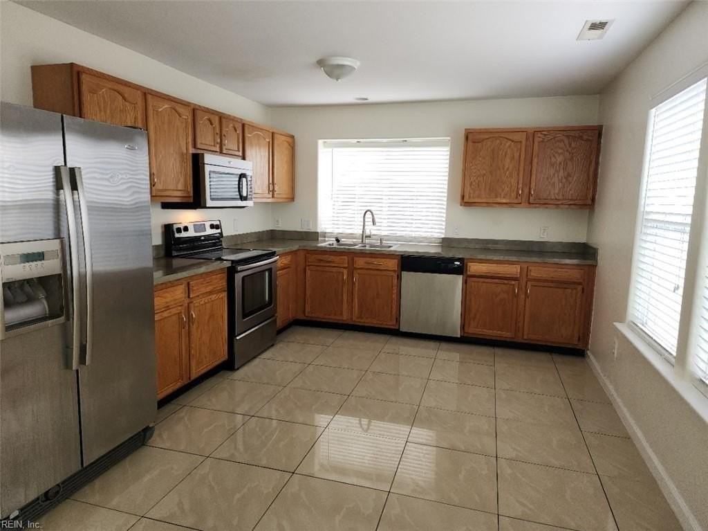 153 Graystone Trce - Photo 4 of 25