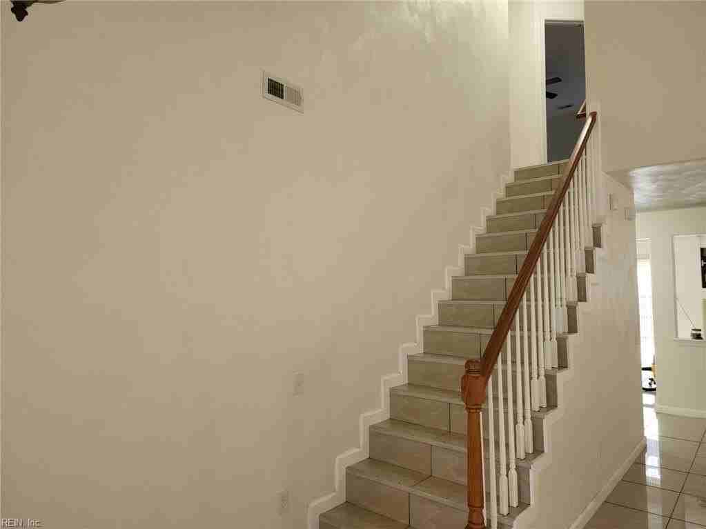 153 Graystone Trce - Photo 5 of 25