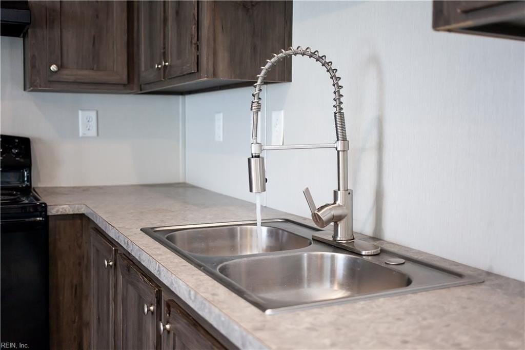 8780 Smithfield Apts Ln - Photo 4 of 19