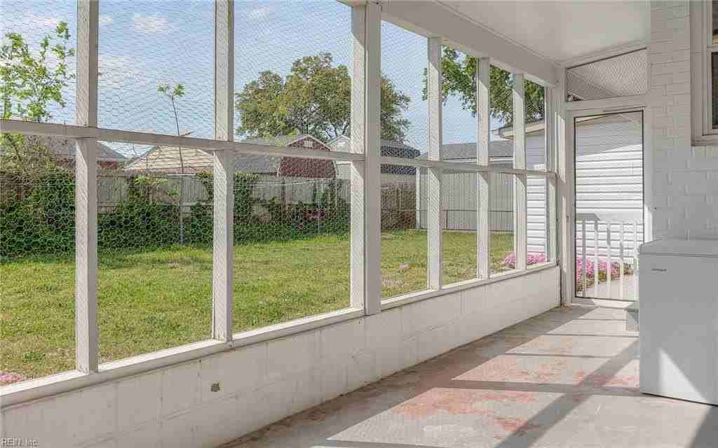 8308 Nathan Ave - Photo 4 of 20