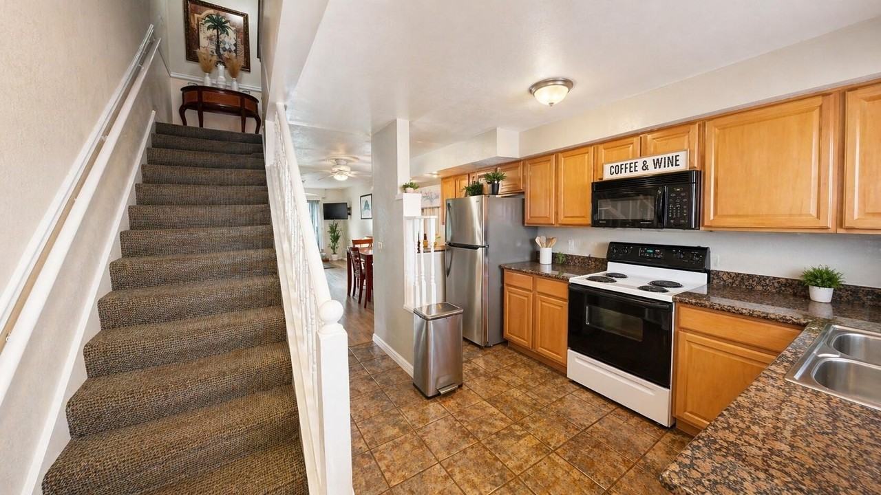 1300 Seaway Dr #D13 - Photo 3 of 22