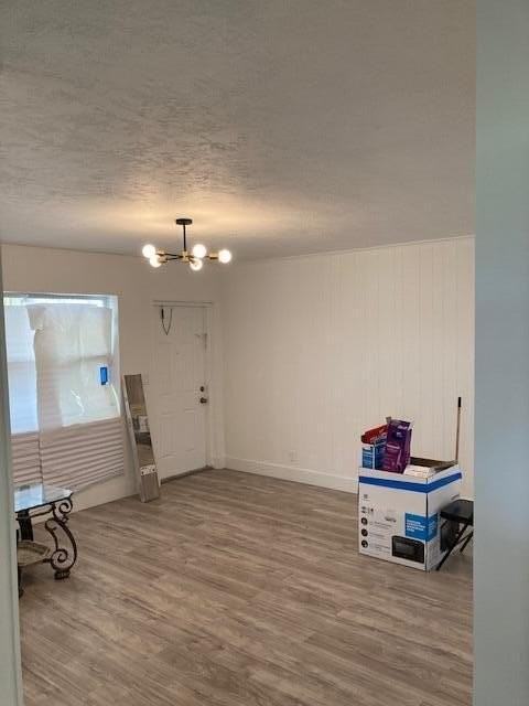 341 Sw 15th St - Photo 3 of 10