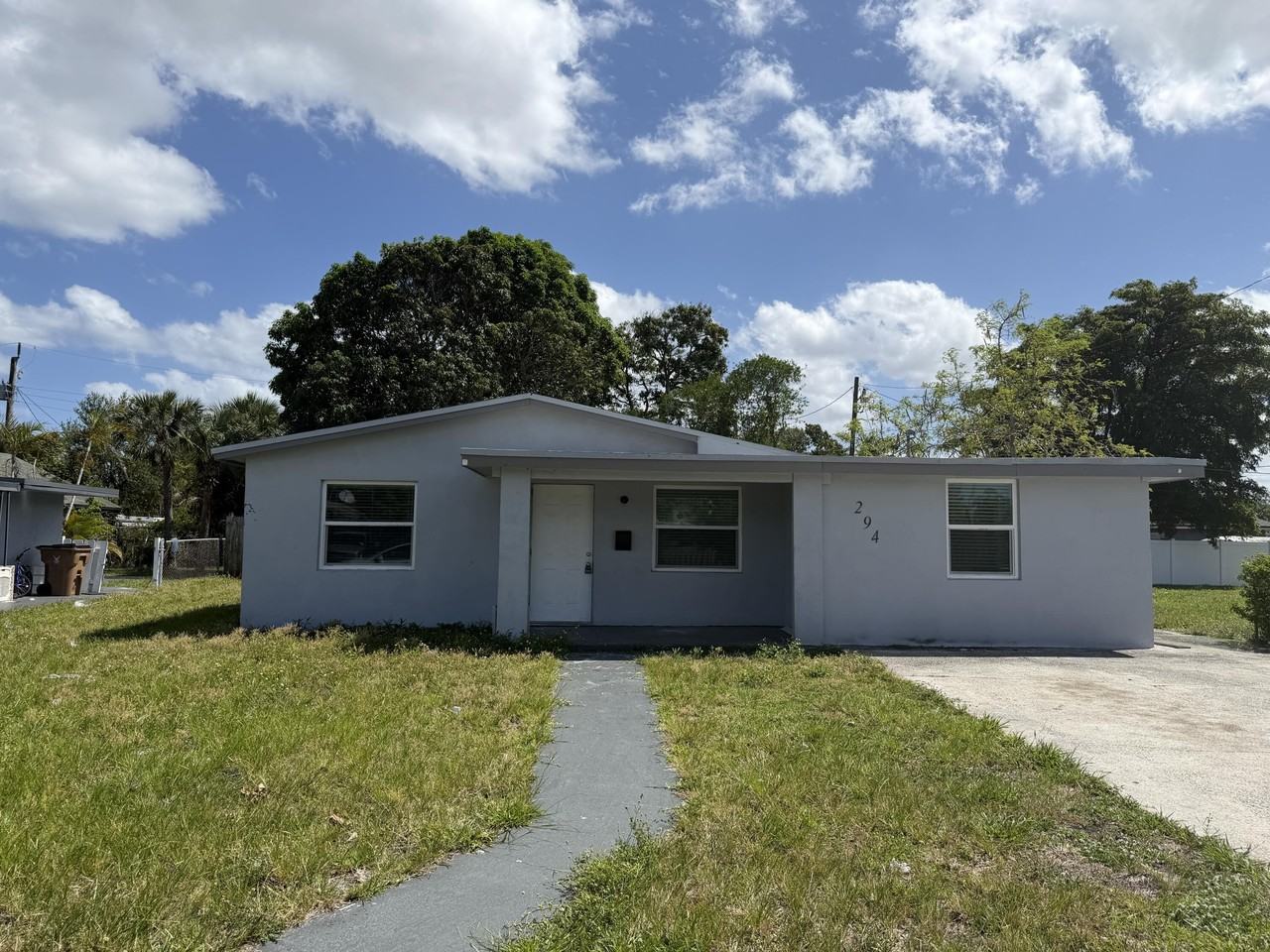 294 Sw 1st St - Photo 2 of 18