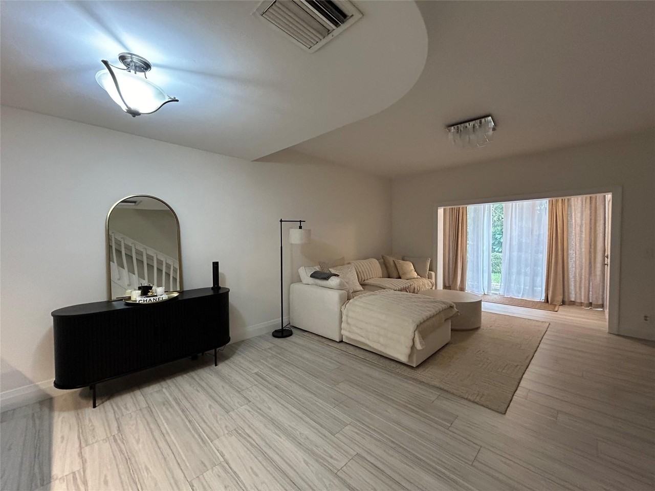 1043 Kokomo Key Ln - Photo 3 of 19