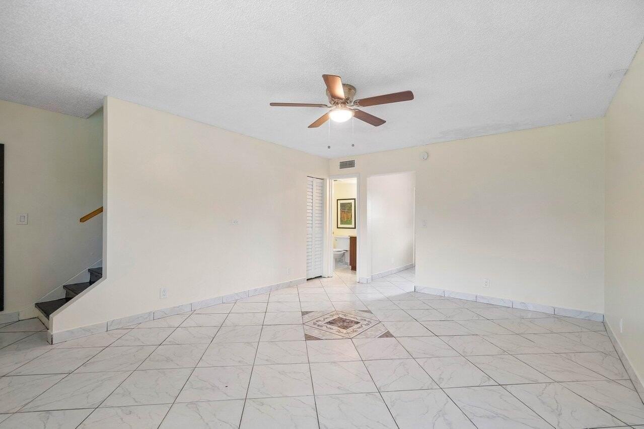 4094 Kirk Rd - Photo 7 of 22