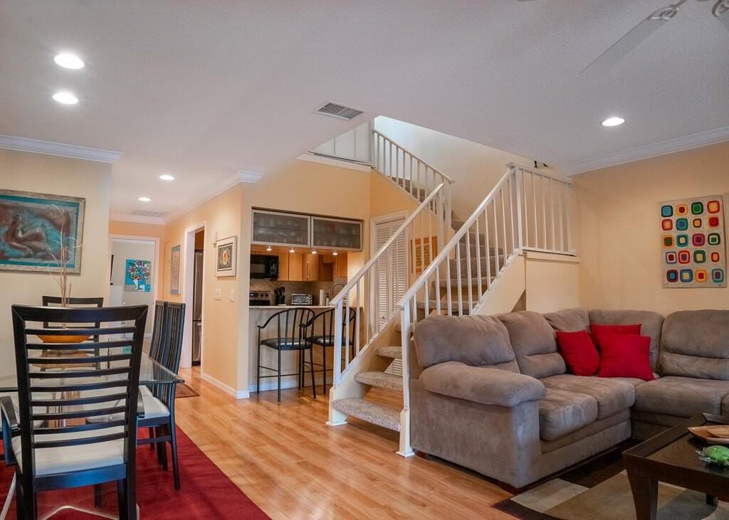 1903 Ne Media Ave - Photo 2 of 33