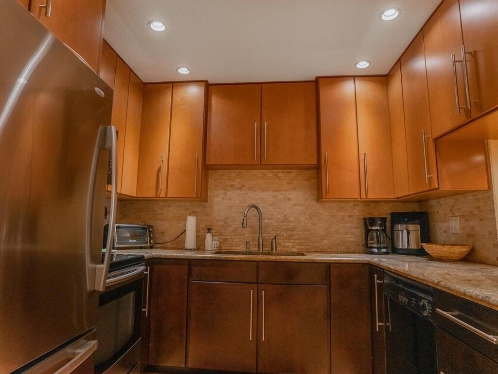 1903 Ne Media Ave - Photo 3 of 33