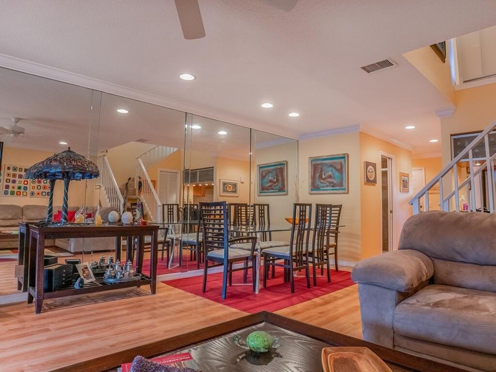 1903 Ne Media Ave - Photo 6 of 33