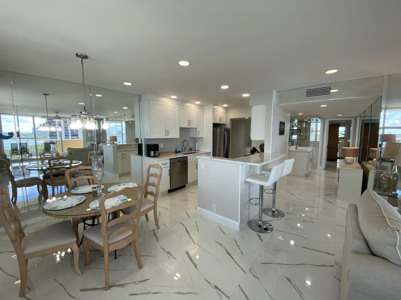 5440 N Ocean Dr #1501 - Photo 6 of 31