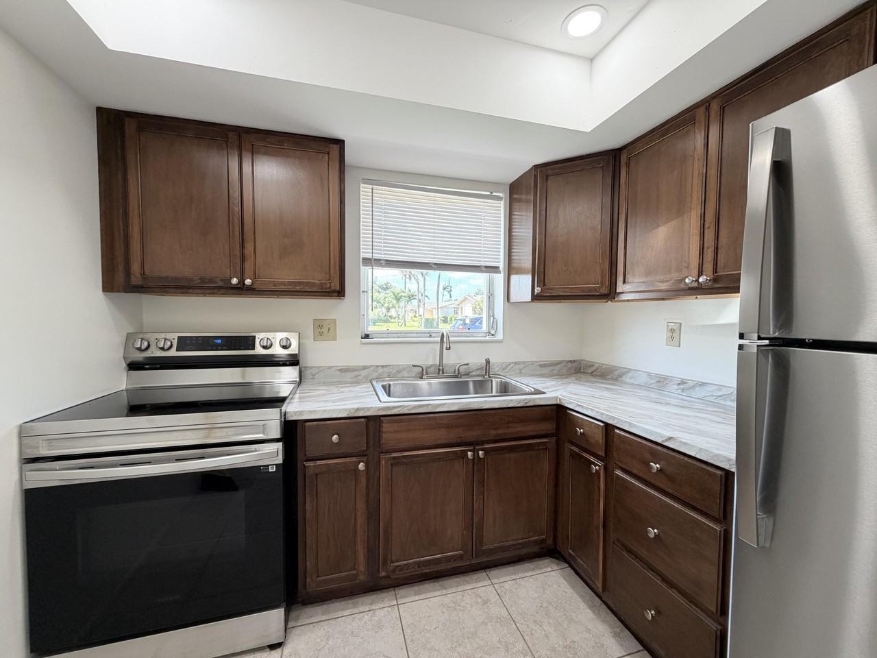 2607 Dudley Dr W #L - Photo 7 of 34