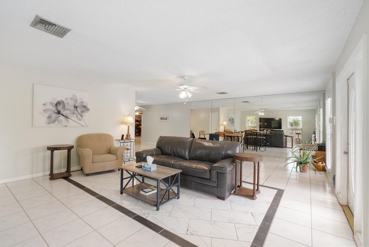 306 18th Ave N - Photo 4 of 29