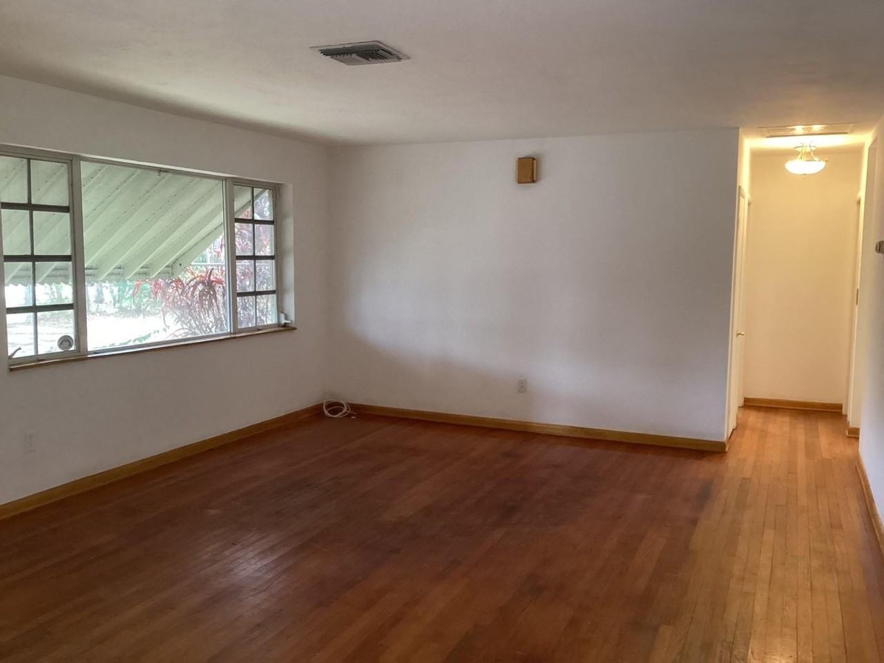 24700 Sw 129th Ave - Photo 5 of 10