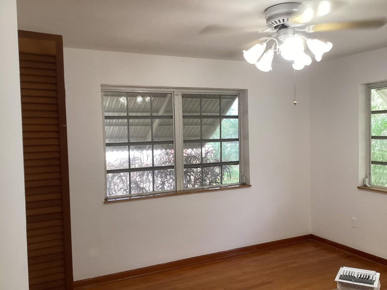 24700 Sw 129th Ave - Photo 6 of 10