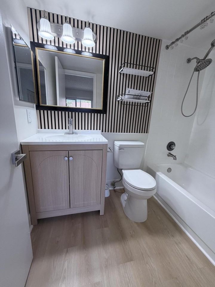 100 Sw 132nd Way #303K - Photo 2 of 17