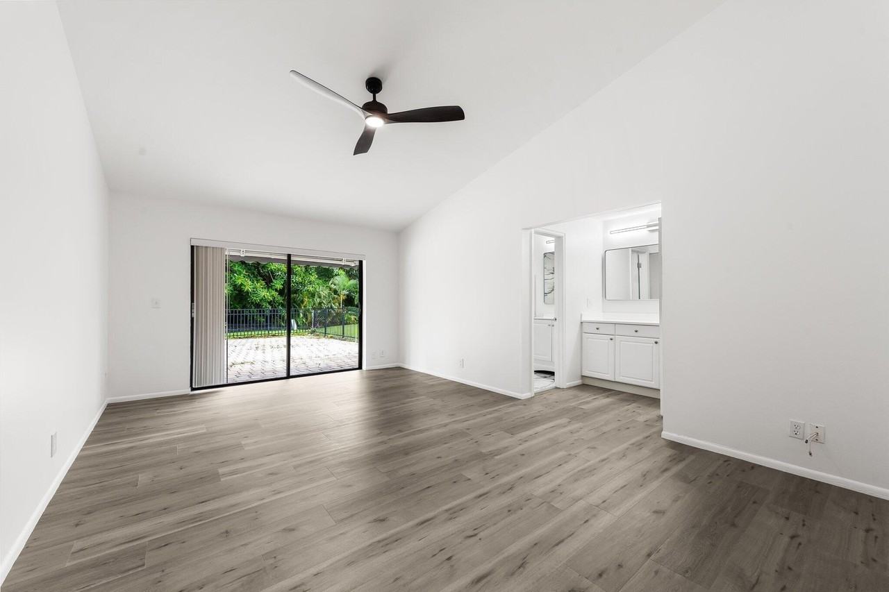 9718 Lancaster Pl - Photo 7 of 16