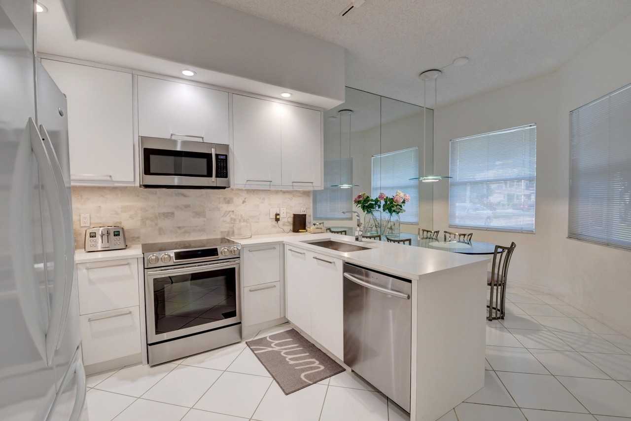 5801 Nw 24th Ave #1001 - Photo 6 of 47