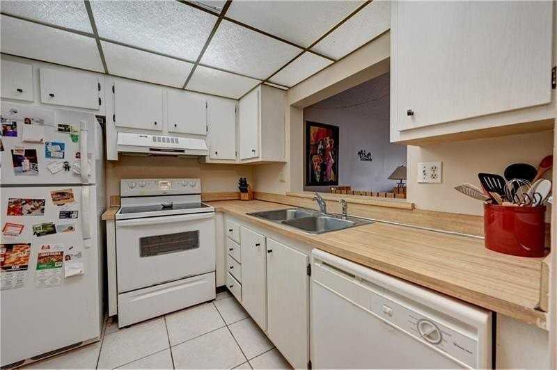 4150 Nw 90th Ave #202 - Photo 7 of 18