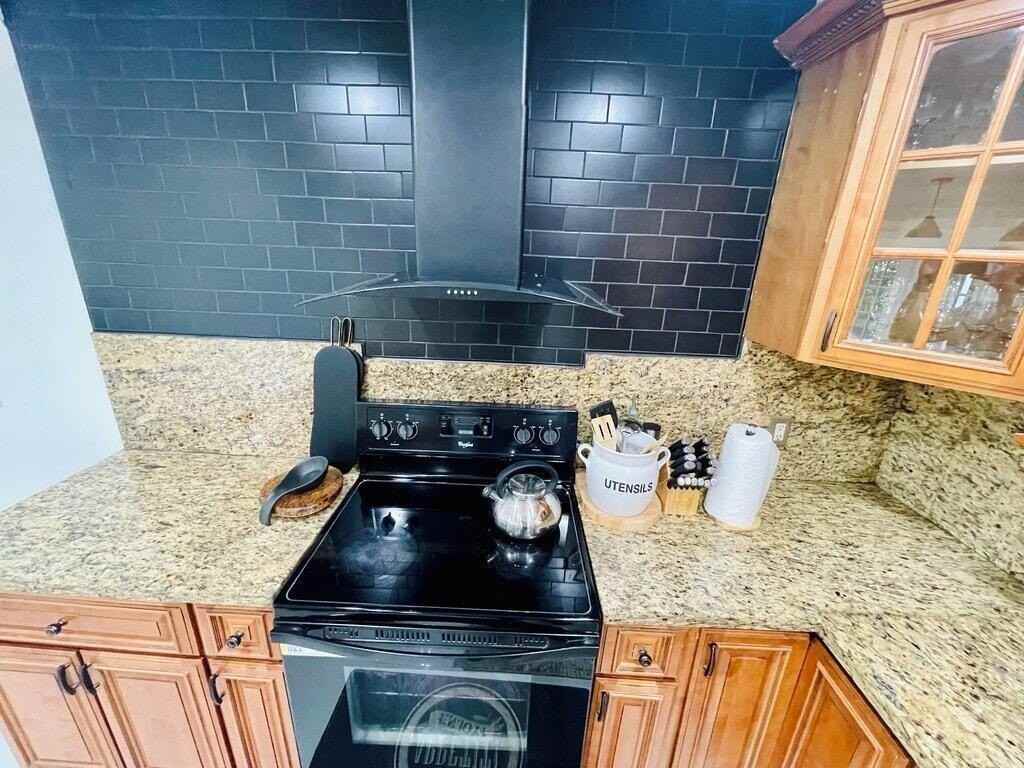 5537 Sw 6th St - Photo 6 of 40