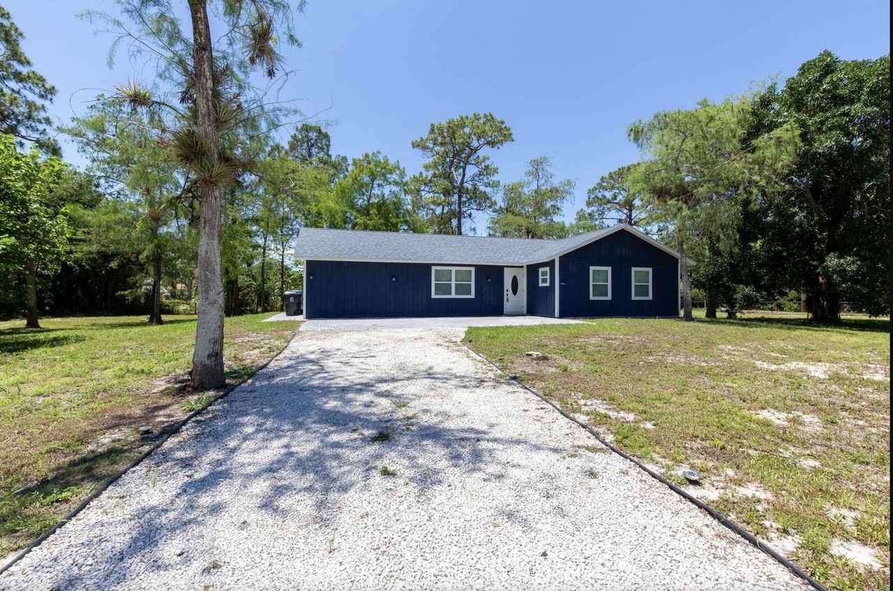 16932 W Aintree Dr - Photo 4 of 27