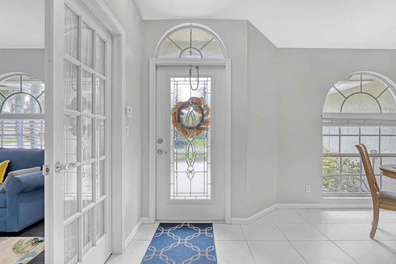 133 Black Olive Cres - Photo 5 of 50